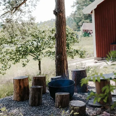 Cozy Forest With Wood-fired Sauna Chalet Naantali