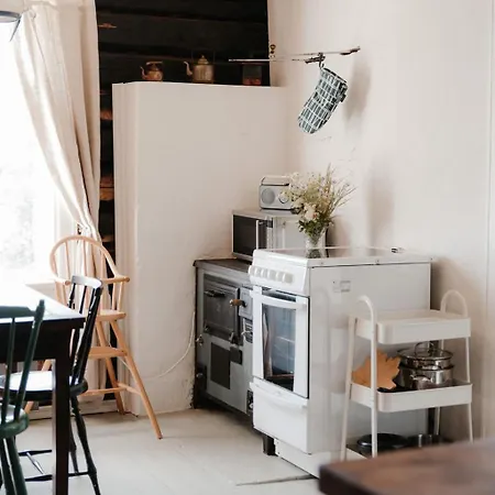 Cozy Forest With Wood-fired Sauna Chalet Naantali
